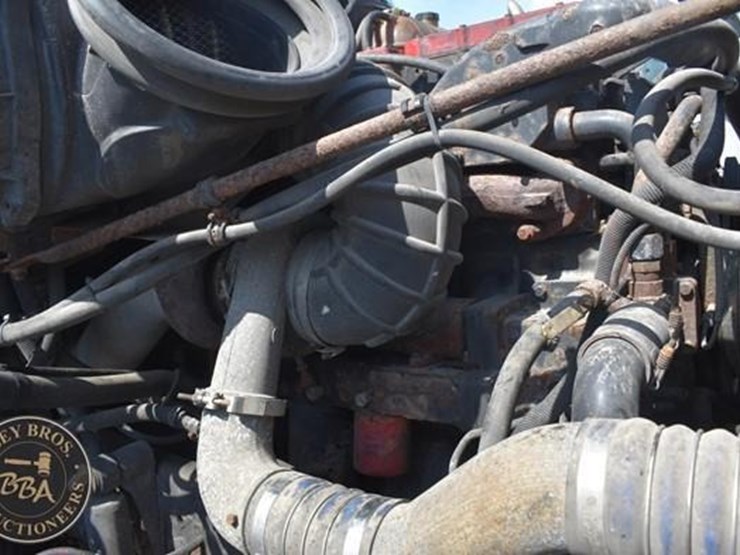 1997-freightliner-century-120-image-94