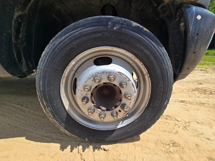 2018-dodge-ram-5500-image-35