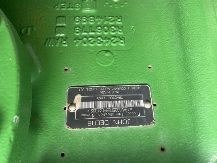 2011-john-deere-8335r-image-5