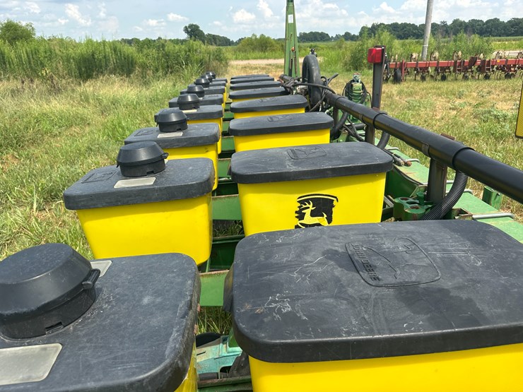john-deere-30-image-19