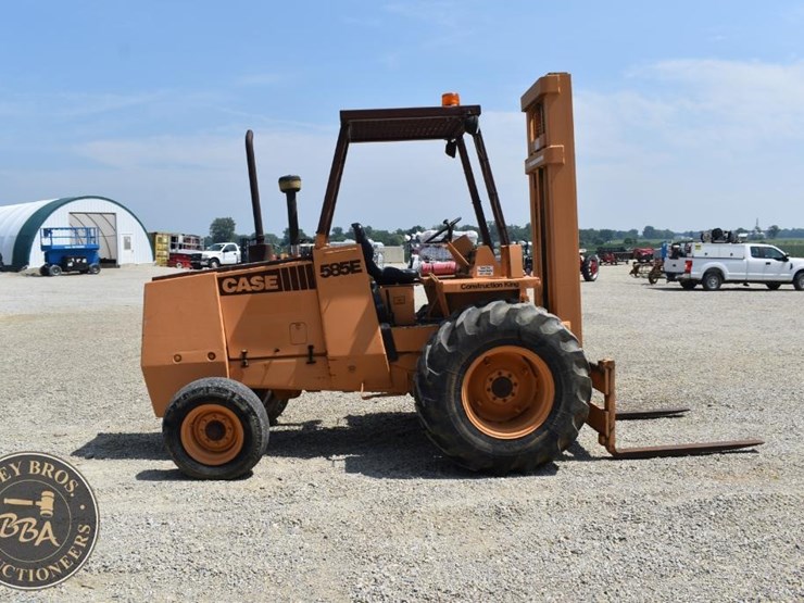 case-585e-image-18