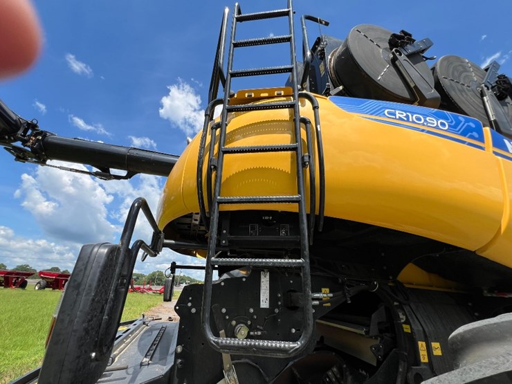 2023-new-holland-cr10.90-image-51