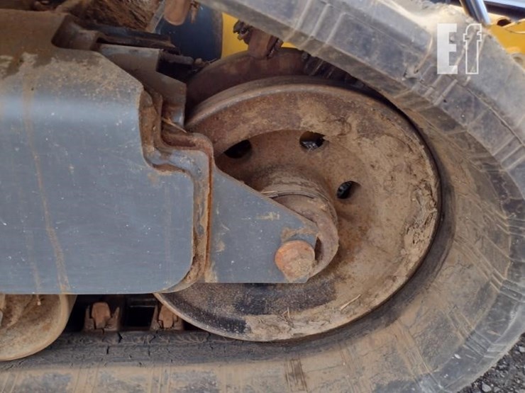 2023-deere-325g-image-32