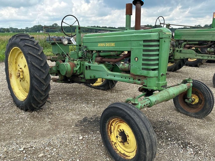 john-deere-bw-image-1