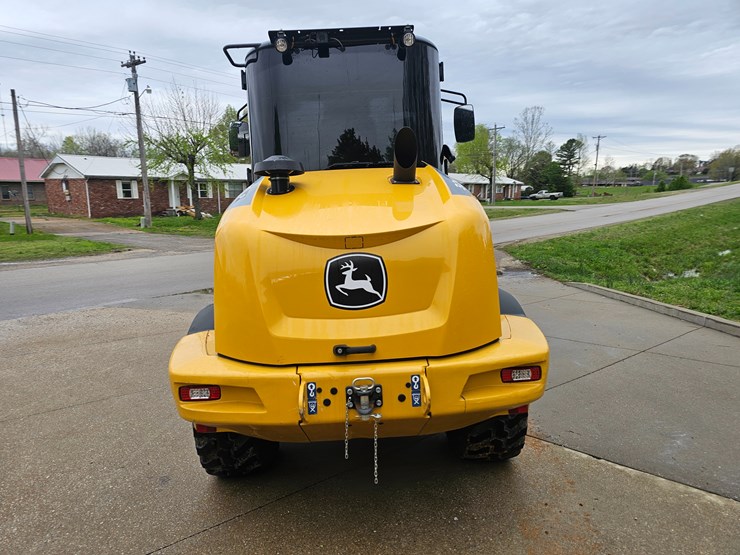 #17574-•-2024-deere-324-wheel-loader-image-6