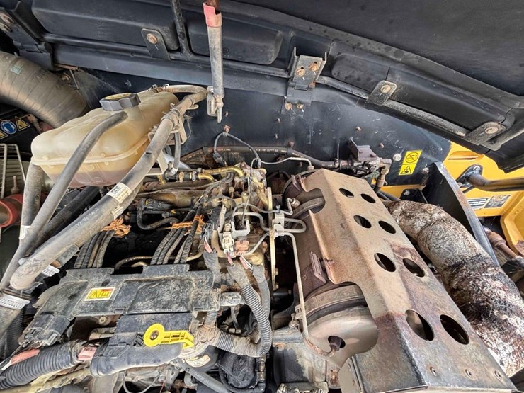 caterpillar-th407c-image-27