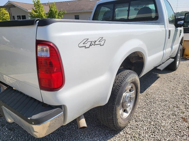 2008-ford-f250-xl-image-29