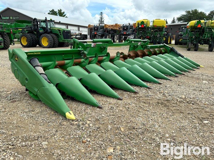 2022-john-deere-c12f-image-3