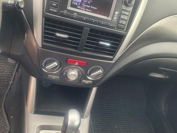 2013-subaru-forester-image-18