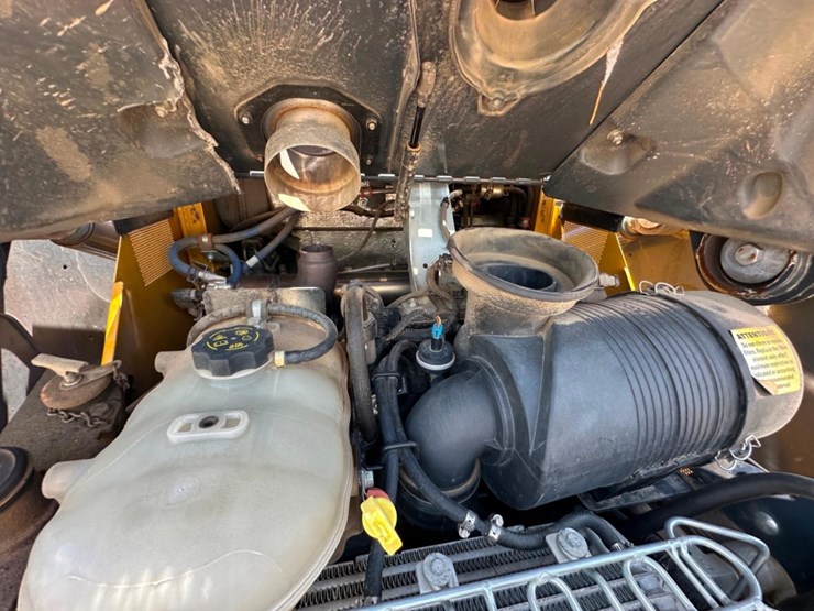 2021-deere-333g-image-22