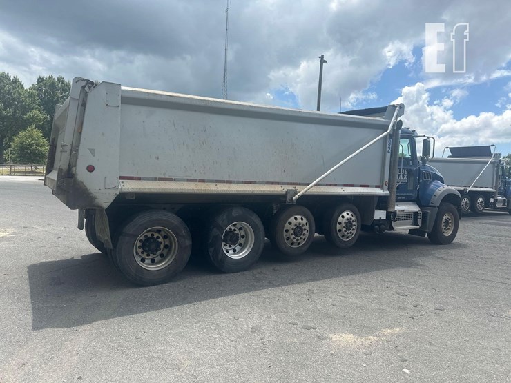 2021-mack-granite-64fr-image-5