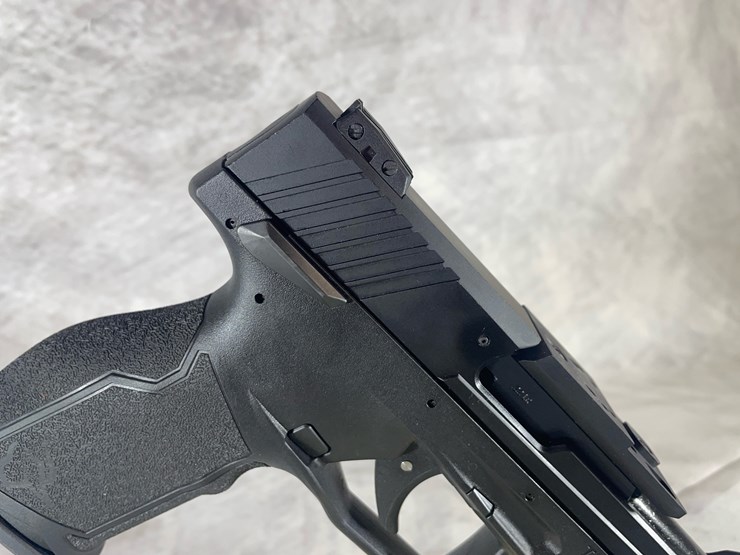 #4381-•-taurus-tx-22-competition-22-lr-pistol,-sn:-1pt435457-image-8