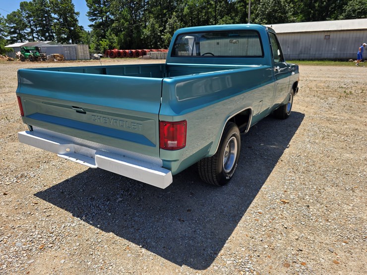 1977-chevrolet-custom-deluxe-image-23