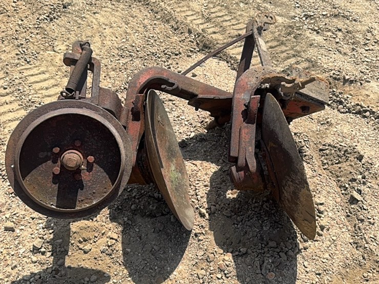 2-bottom-disk-plow-image-2