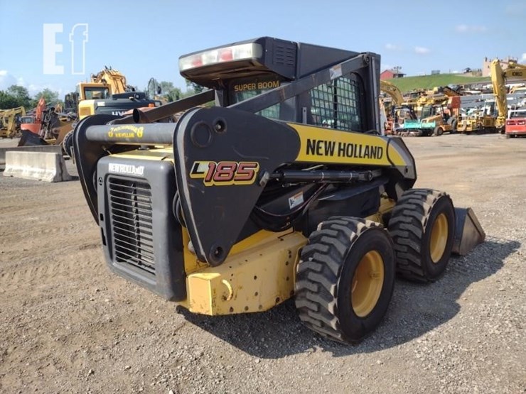 new-holland-l185-image-27