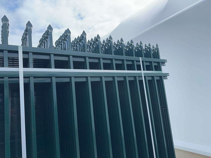 10-x-7-ft-powder-coated-steel-site-fence-image-4