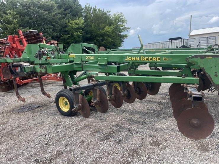 2002-john-deere-2700-image-6