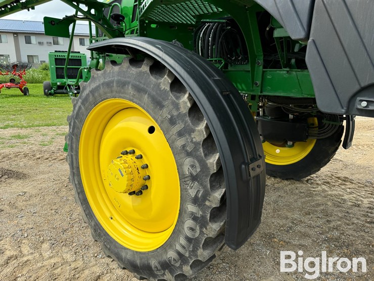 2021-john-deere-r4044-image-18