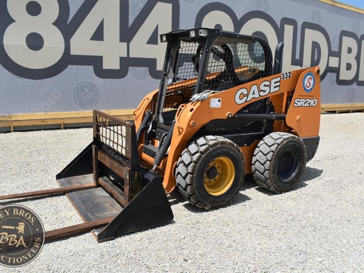 2019-case-sr210-image-3