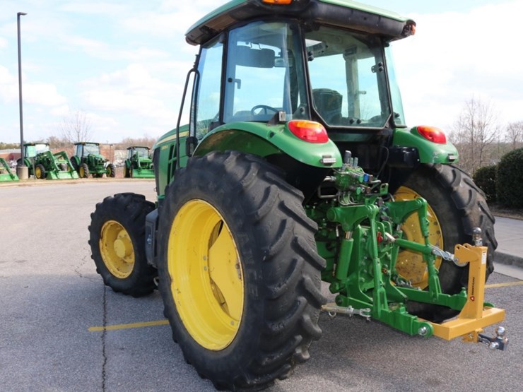 john-deere-6105e-image-2