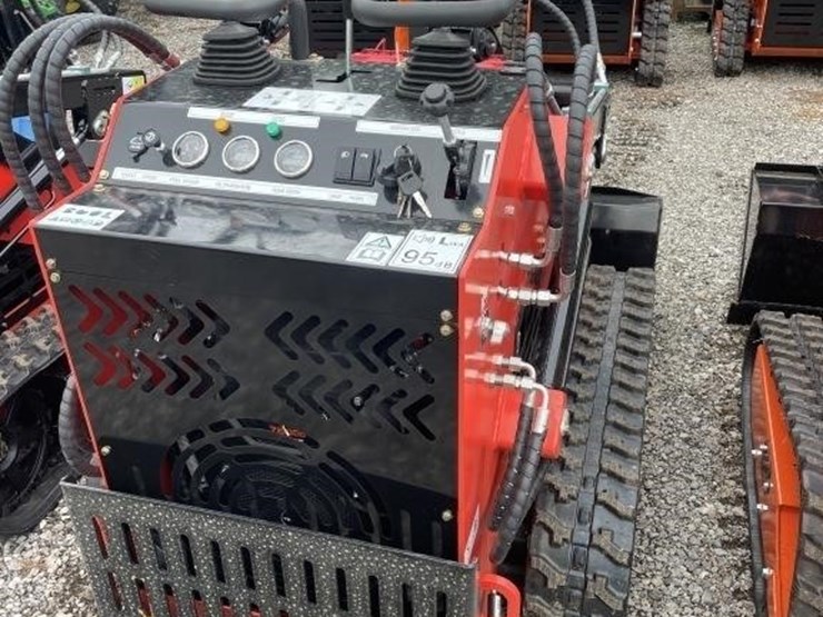 new-mms-skid-steer-loader-image-6