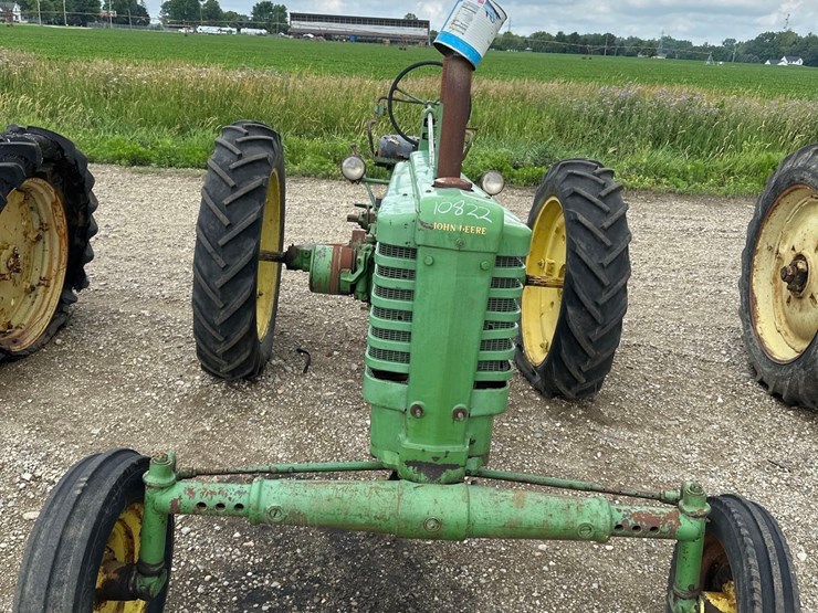 john-deere-bw-image-2