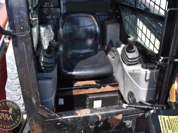 2017-takeuchi-ts50v-image-35