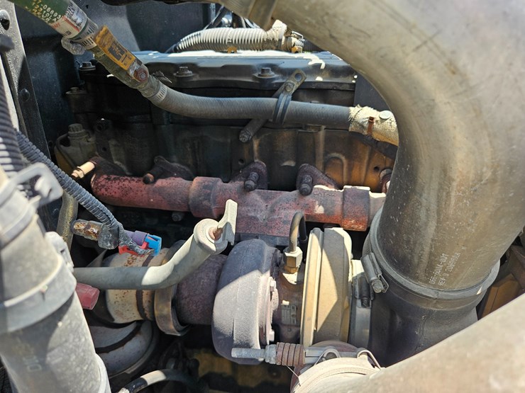 2007-peterbilt-335-image-52