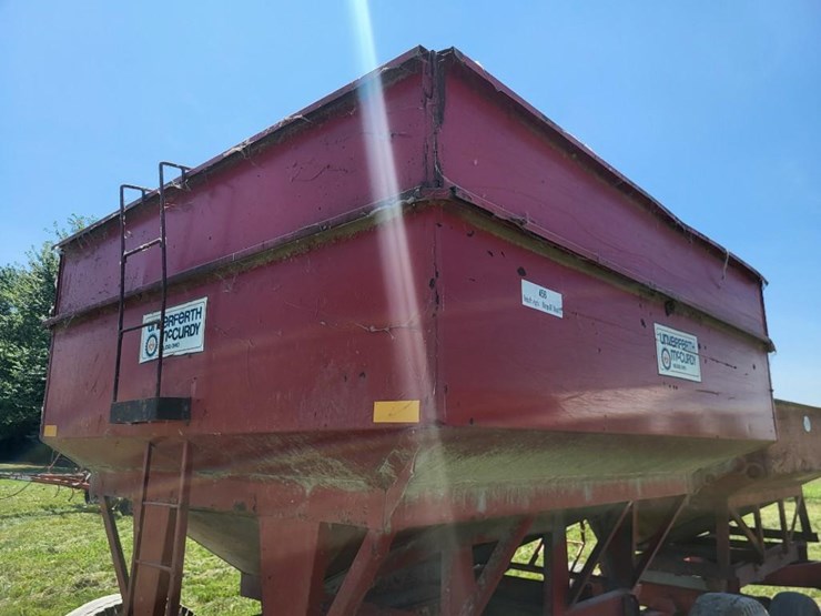 unverferth-mccurdy-350-hopper-wagon-w/running-gear-image-15