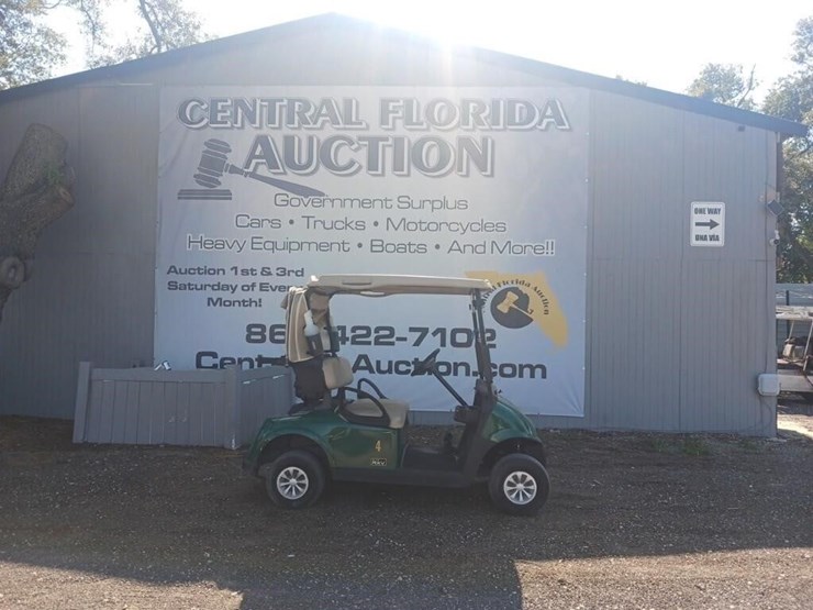 2020-elec-golfcart-runs/moves-w/charger-image-1