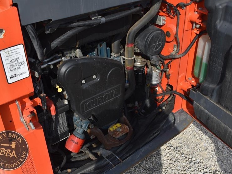 2020-kubota-ssv65-image-36