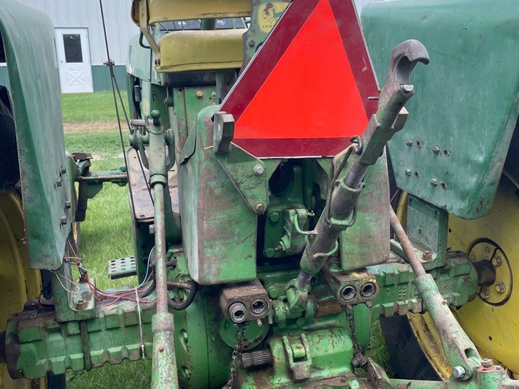 john-deere-4020-image-23