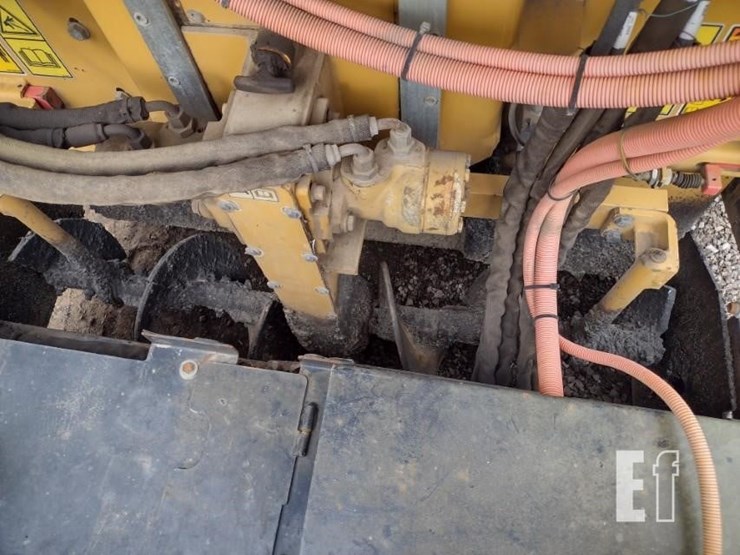 2012-caterpillar-ap-255e-image-12
