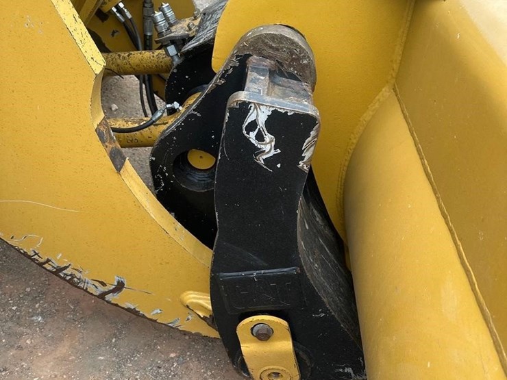 2021-caterpillar-980m-image-15