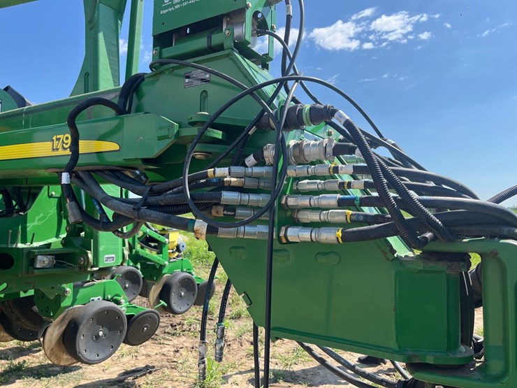 2012-john-deere-1790-image-5