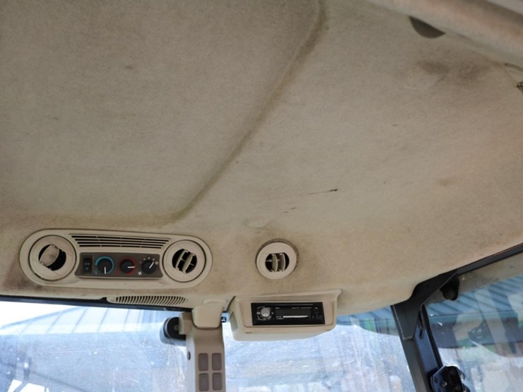 john-deere-6105e-image-18