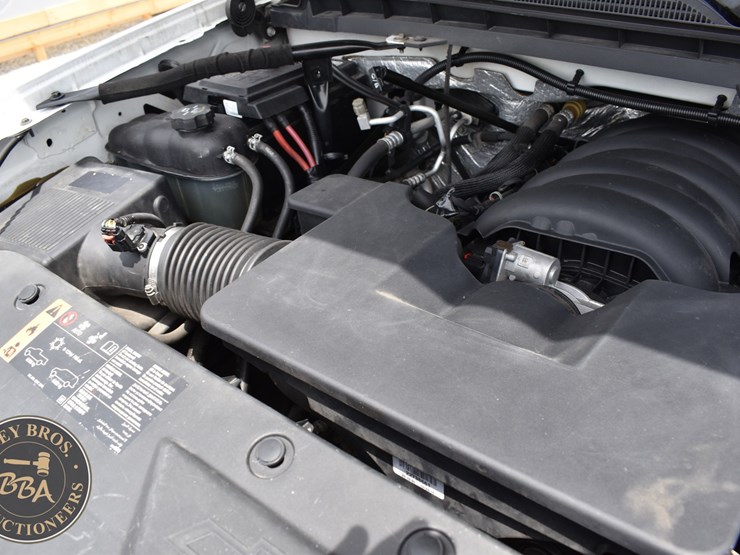 2017-chevrolet-silverado-1500-image-44