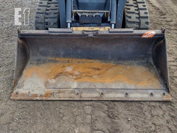 deere-323d-image-16