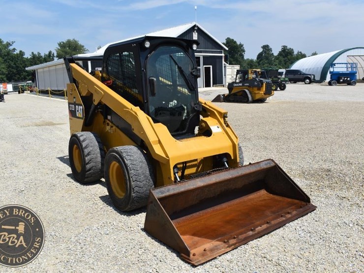 2015-caterpillar-272d2-image-18