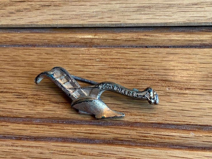 (2)-john-deere-pins-image-4