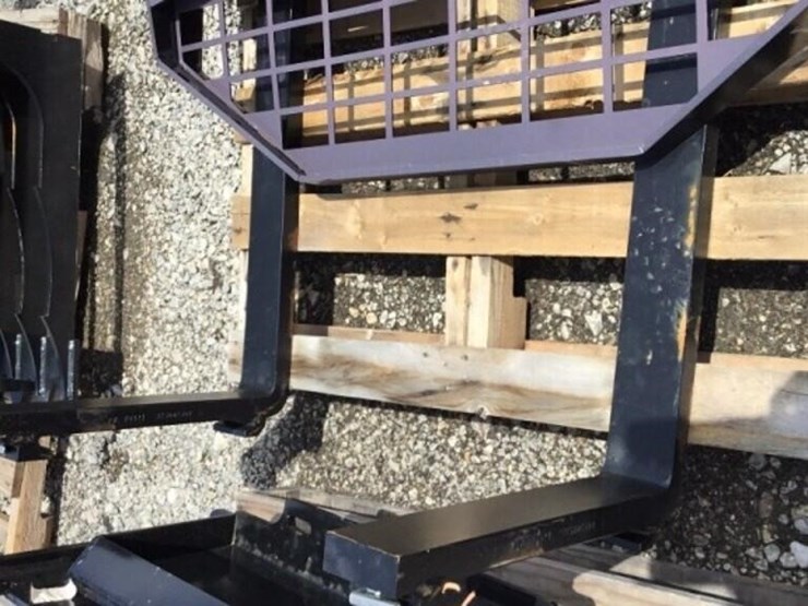 new-giyi-60”-skid-steer-for-set-image-3