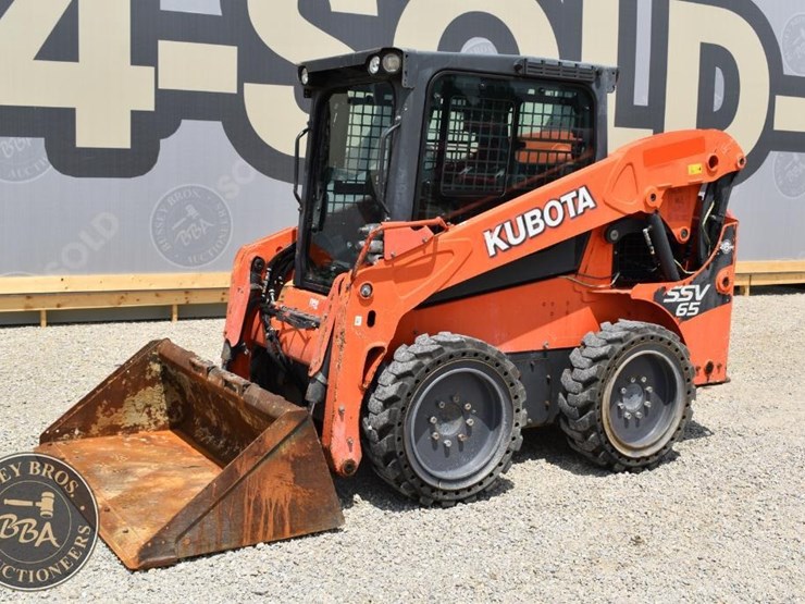 2017-kubota-ssv65-image-2