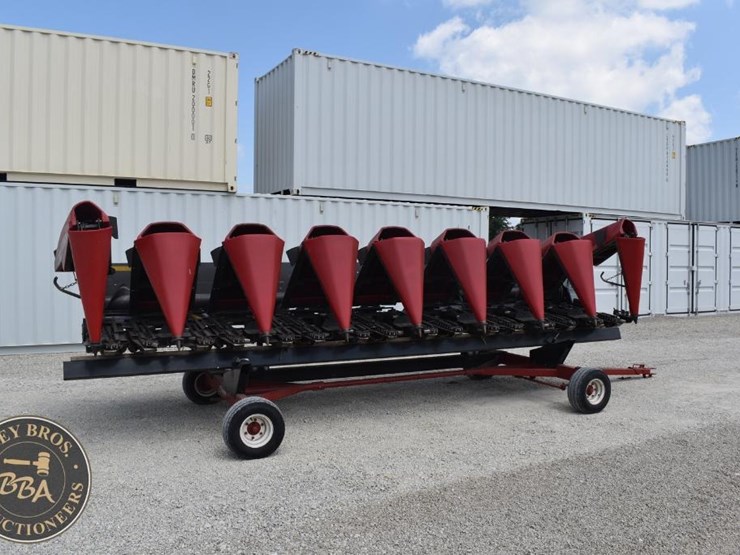 2011-massey-ferguson-830-image-3