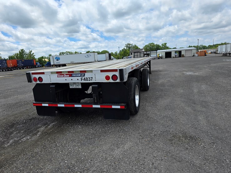 2015-great-dane-48'-x-102"-image-35