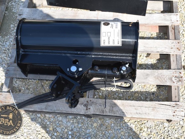 bucket,-trenching-future-24-inch-hydraulic-tilt-bucket-36547-image-1