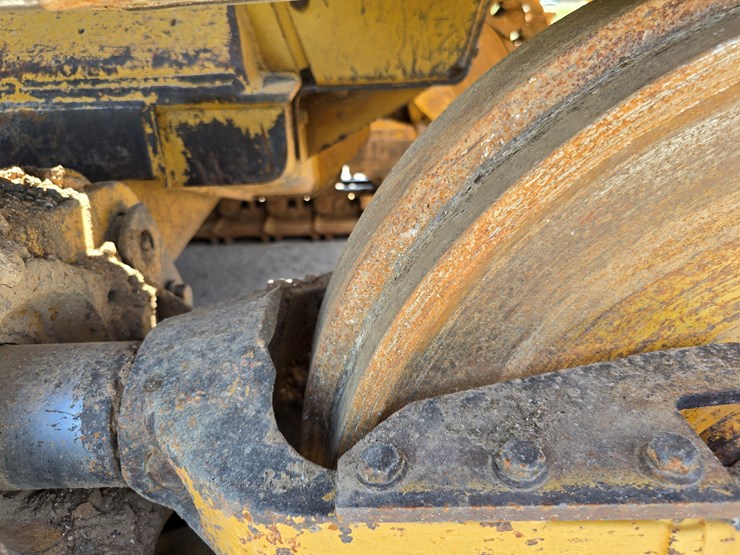 2005-caterpillar-953c-image-98