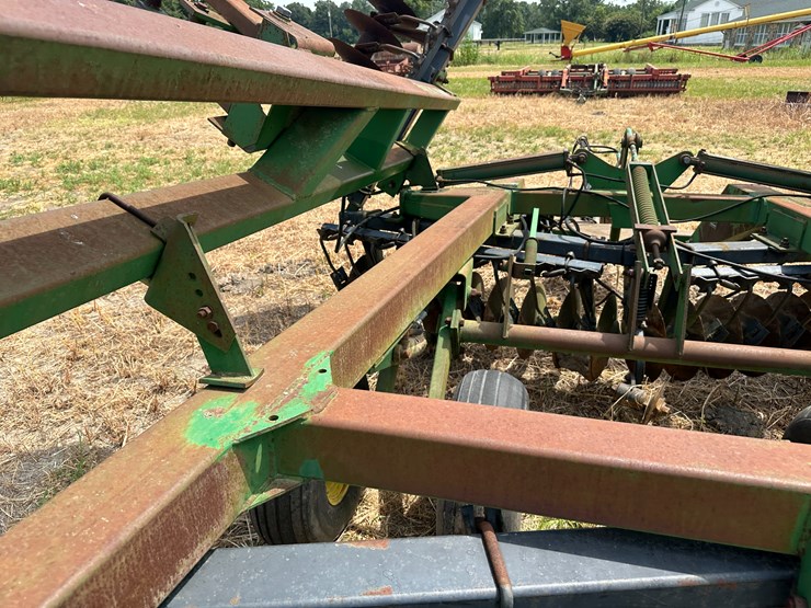 john-deere-630-image-23