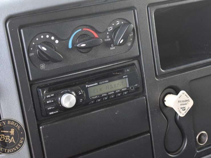 2006-international-durastar-4300-image-49