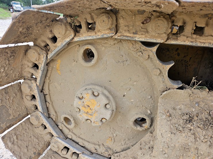 caterpillar-d4c-image-65