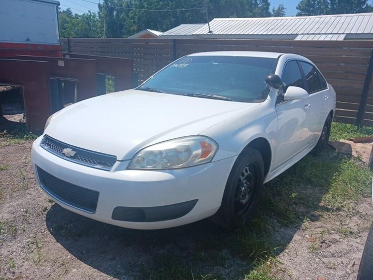 2013-chevrolet-impala-inop-police-image-1
